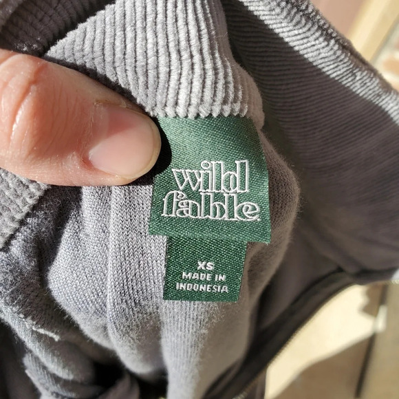 NWT WOMEN'S WILD FABLE SUPER SOFT GRAY PULLOVER XS - Picture 2 of 15
